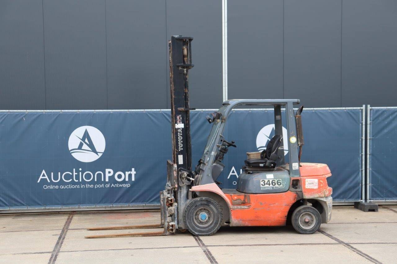 Forklift Toyota 627FDF25 Diesel 2500kg 5m 2005