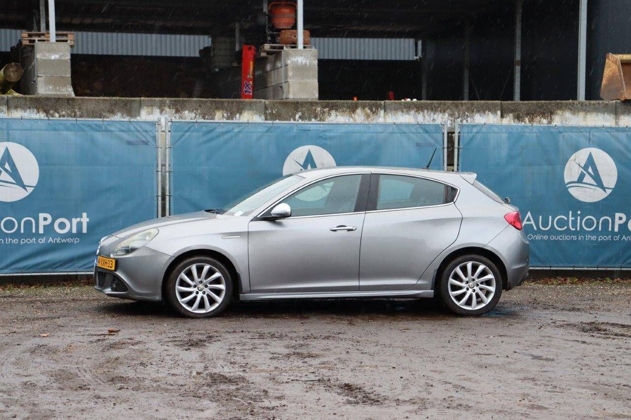 Passenger car Alfa Romeo ALFA GIULIETTA Petrol 2010 (Margin)