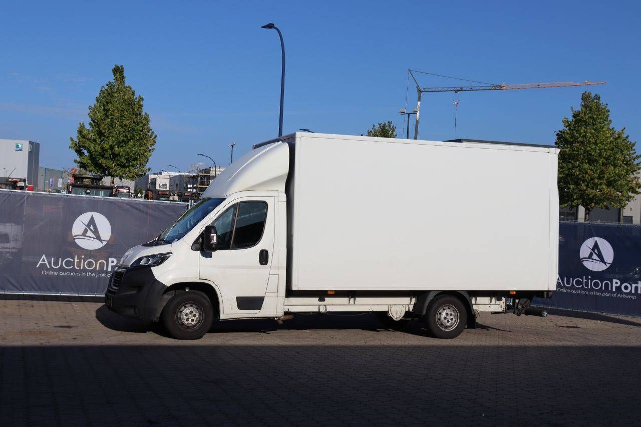 Peugeot Boxer Diesel 131hp Box Truck
