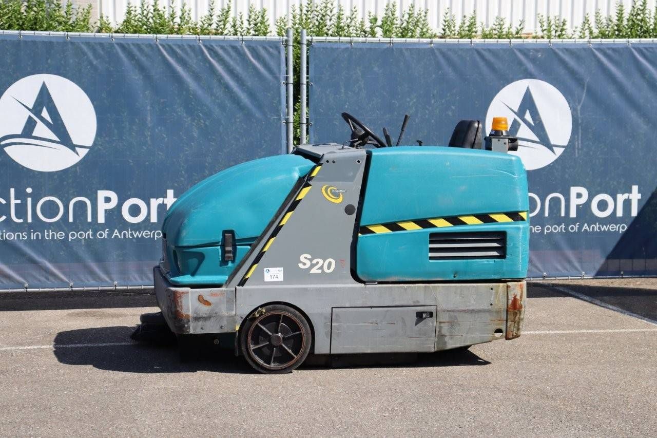 Sweeper Tennant S20 Electric 2010