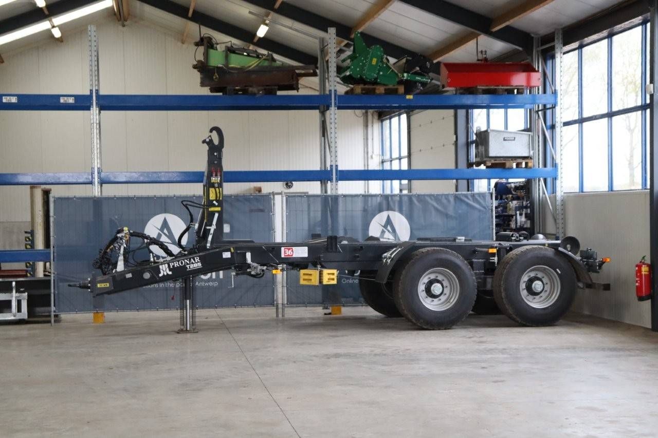 Chassis trailer Pronar T285 2022 New