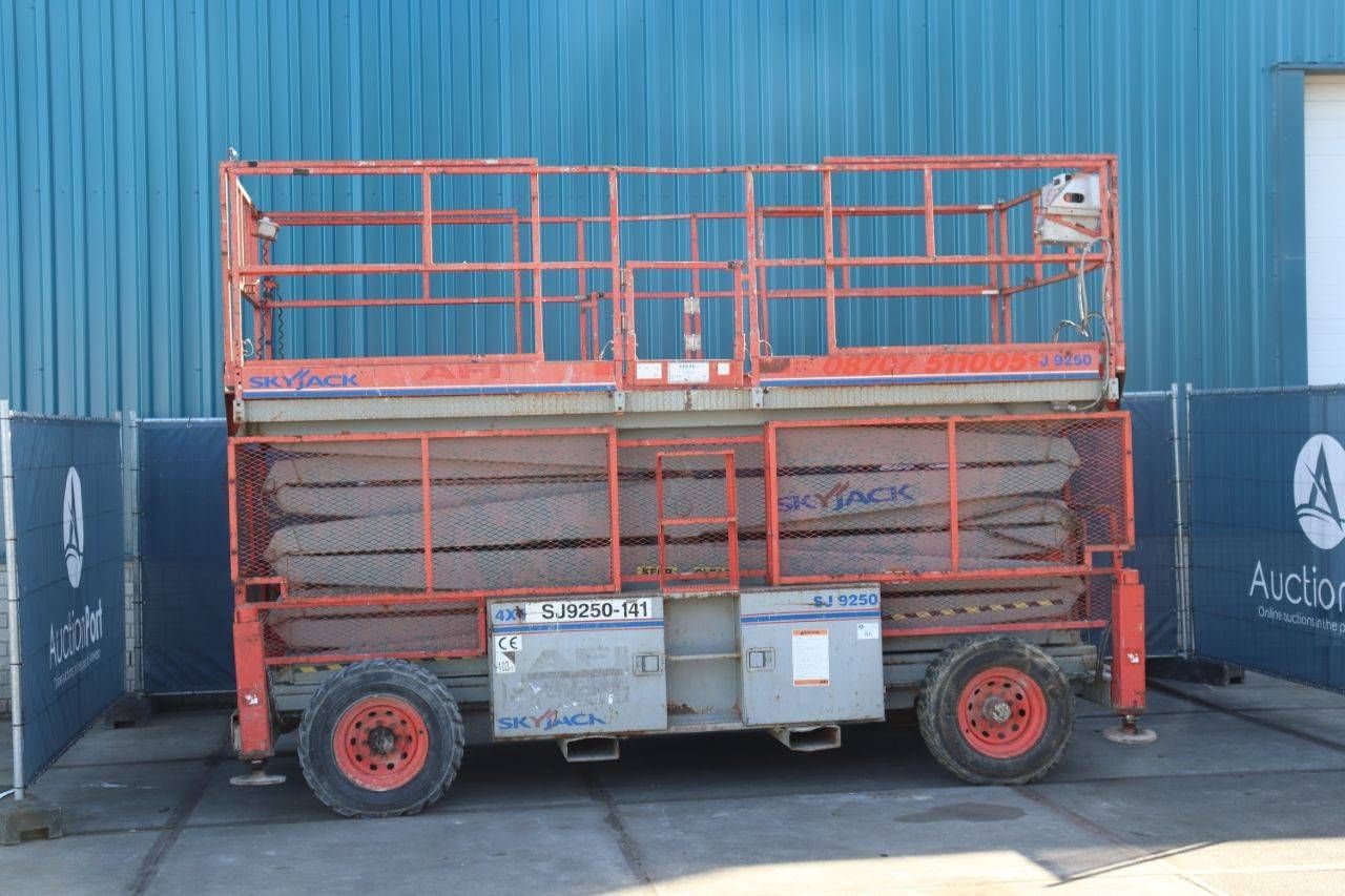 Skyjack SJ9250 Diesel Scissor Lift 15.2m 2007