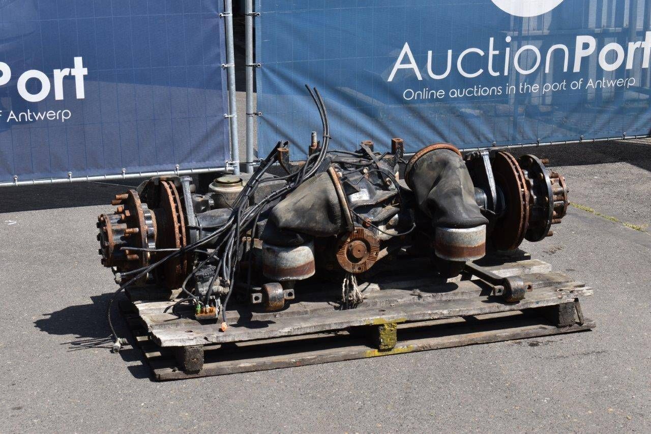 Rear axle (margin)