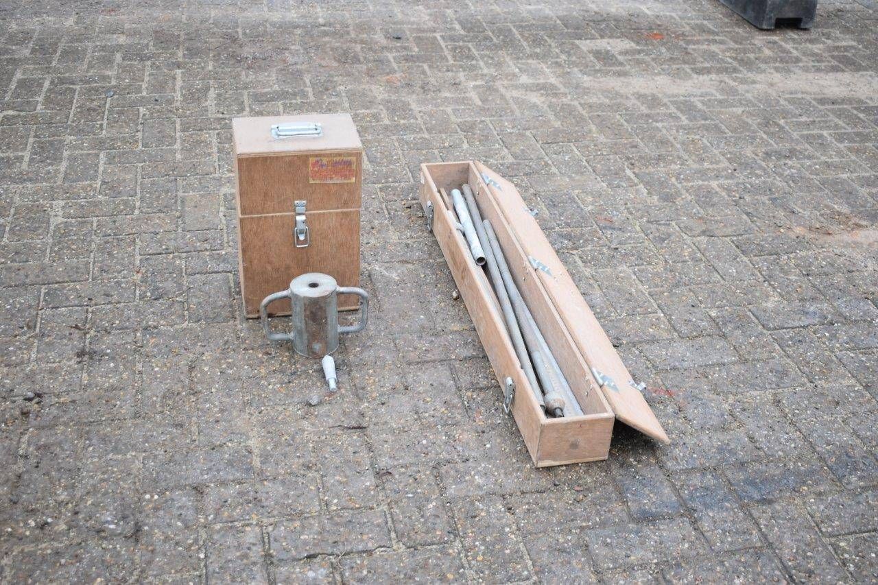 Posts + Post driver