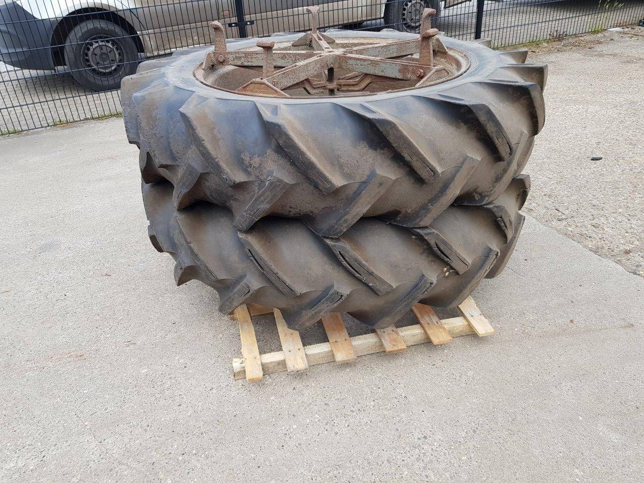 Set of tires