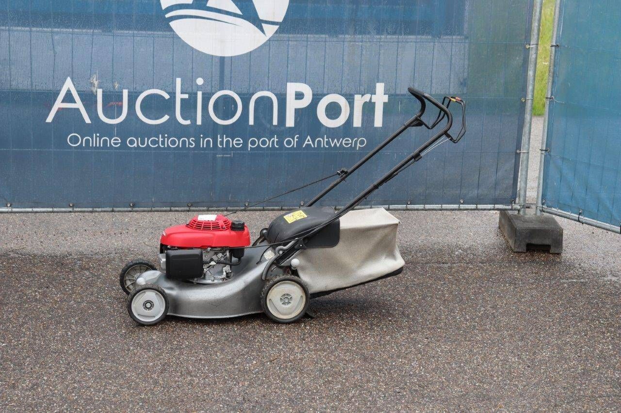 Lawn mower Honda Izy Petrol 3.6hp 2016