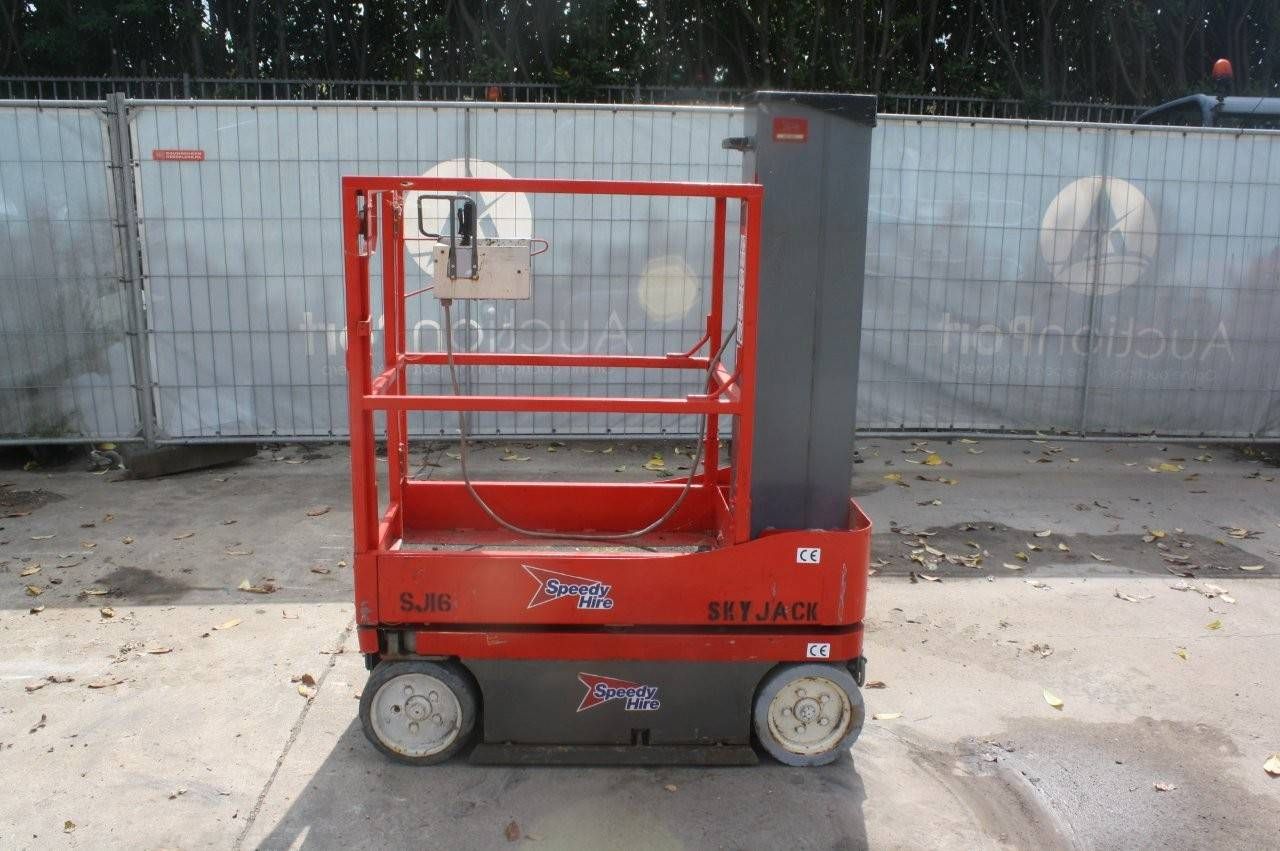 SkyJack SJ16 Electric Mast Lift 6.75 2014