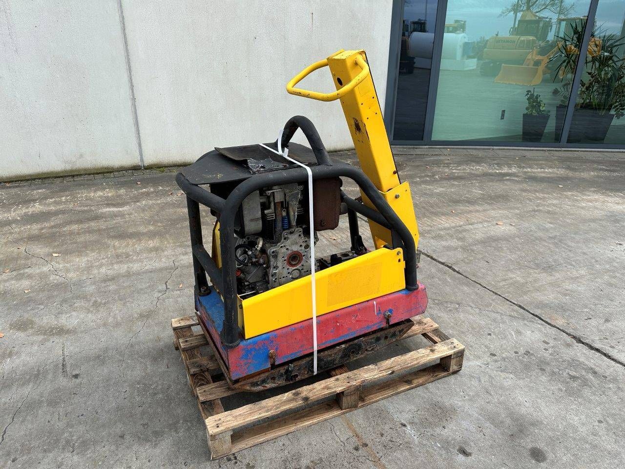 Vibratory plate Dynapac LG500 Petrol