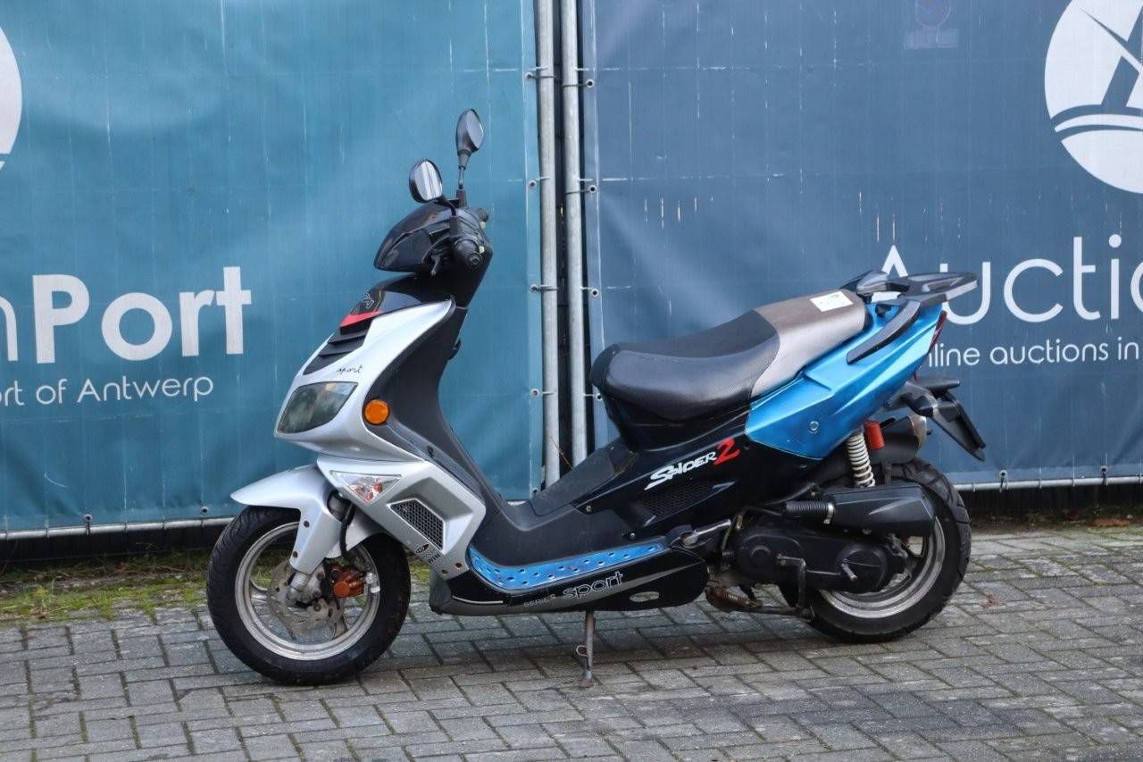 Scooter AT HT50QT-25 Gasolina (Margen)