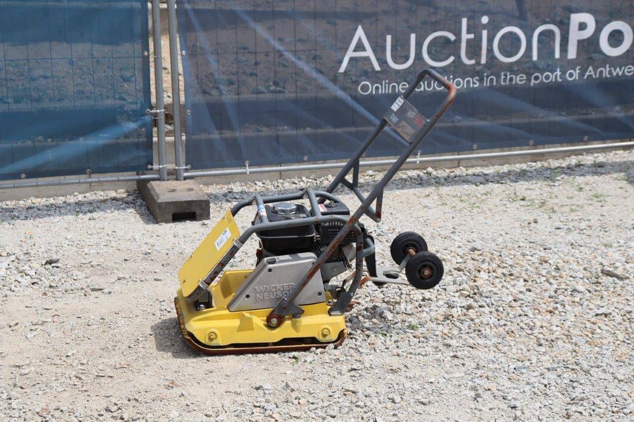 Vibrating plate Wacker Neuson WP 550 Petrol 