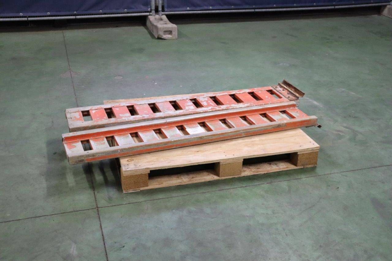 Alu ramps saris 2 pieces (Margin)