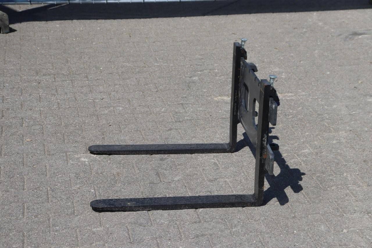 Nuove forche per pallet con sgancio rapido di Avant 