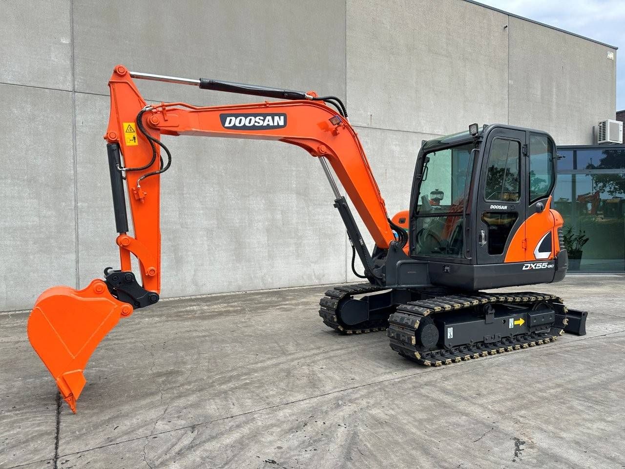 Escavadeira a diesel Doosan DX55-9C Midi 2018