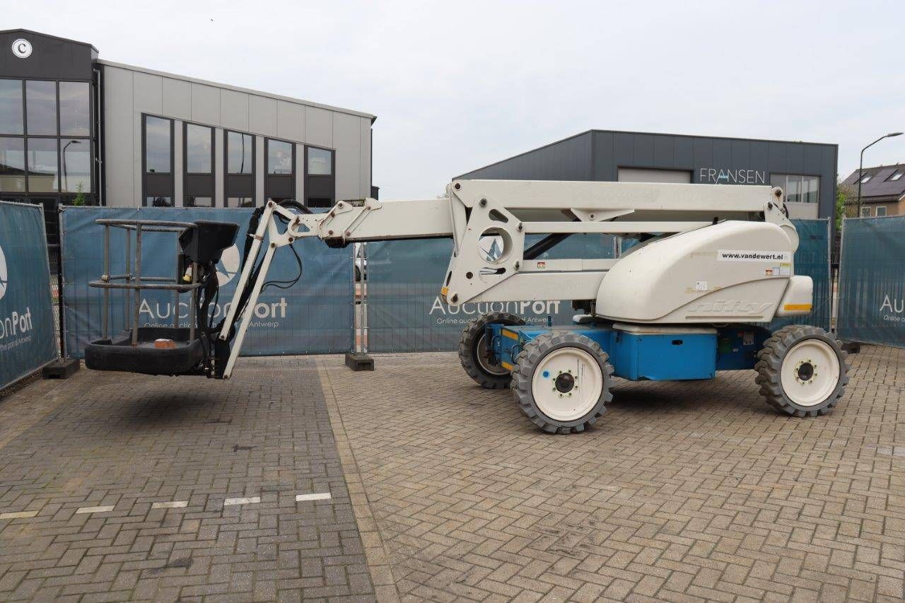 Articulating boom lift Nifty HR21 Hybrid Diesel/Electric 21m 4x4 2013