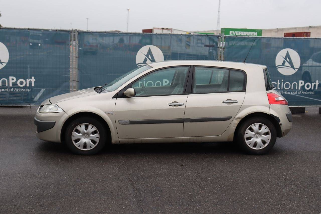 Personenauto Renault Megane Benzine 113pk 2006 (Marge)