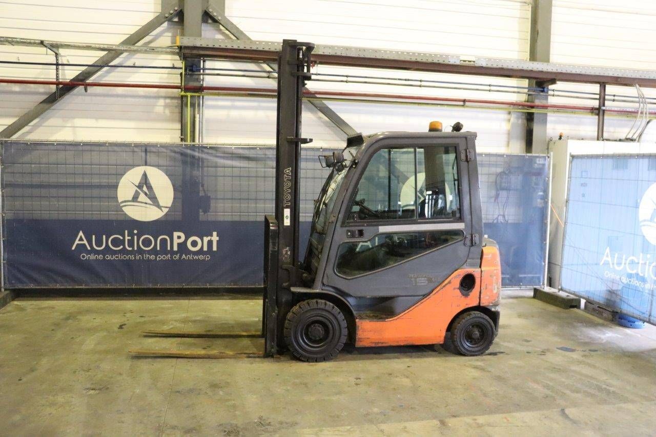 Forklift Toyota 02-8FDF15 Diesel 1500kg 4.5m 2009