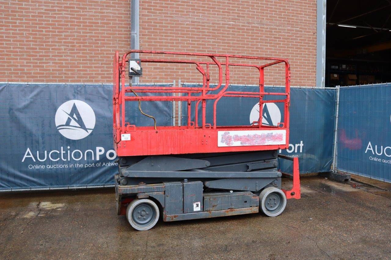 Scissor lift electric 8m