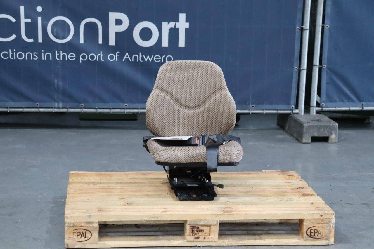 Mechanically sprung seat