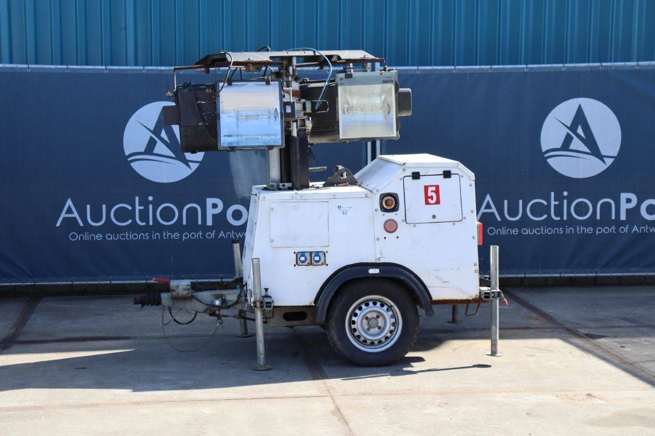 Lighting mast SMC TL-90 Diesel 7.7 kW 2010