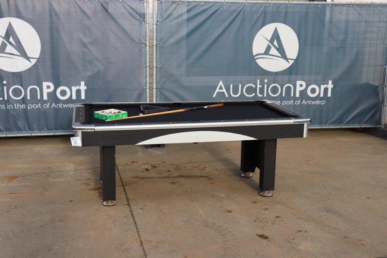 Pool table