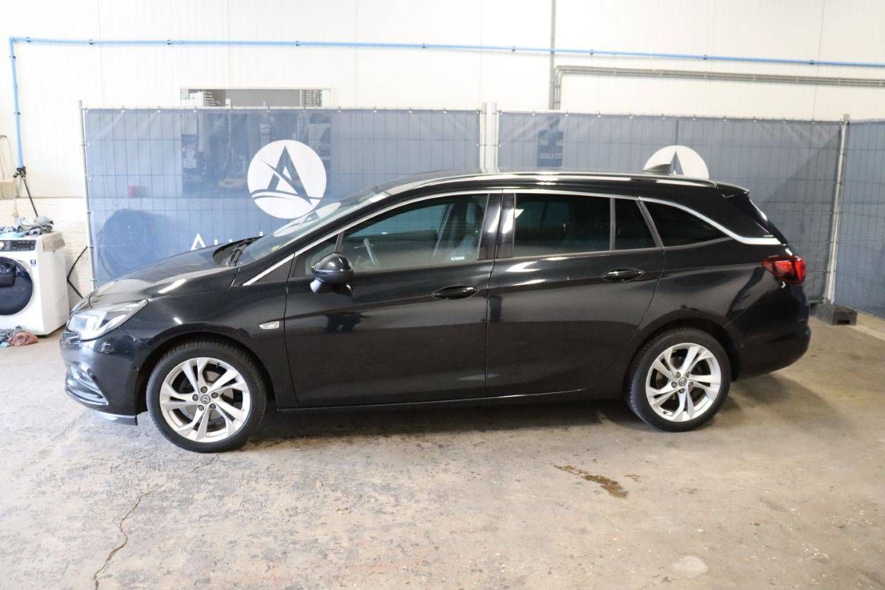 Opel Astra Sports Tourer+ Station Wagon Petrol 105hp 2016