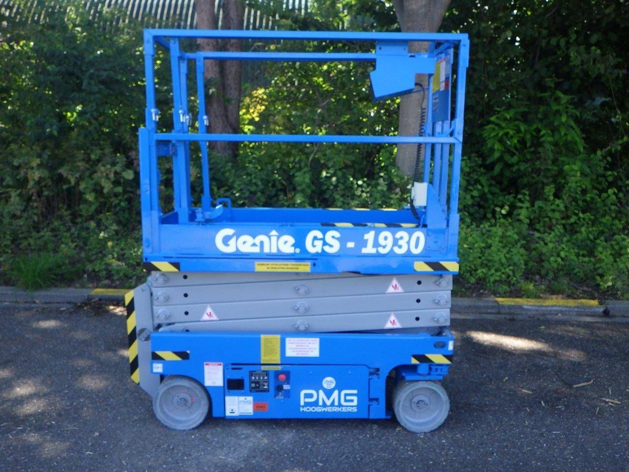 Scissor lift Genie GS-1930 Electric 7.8m 2013