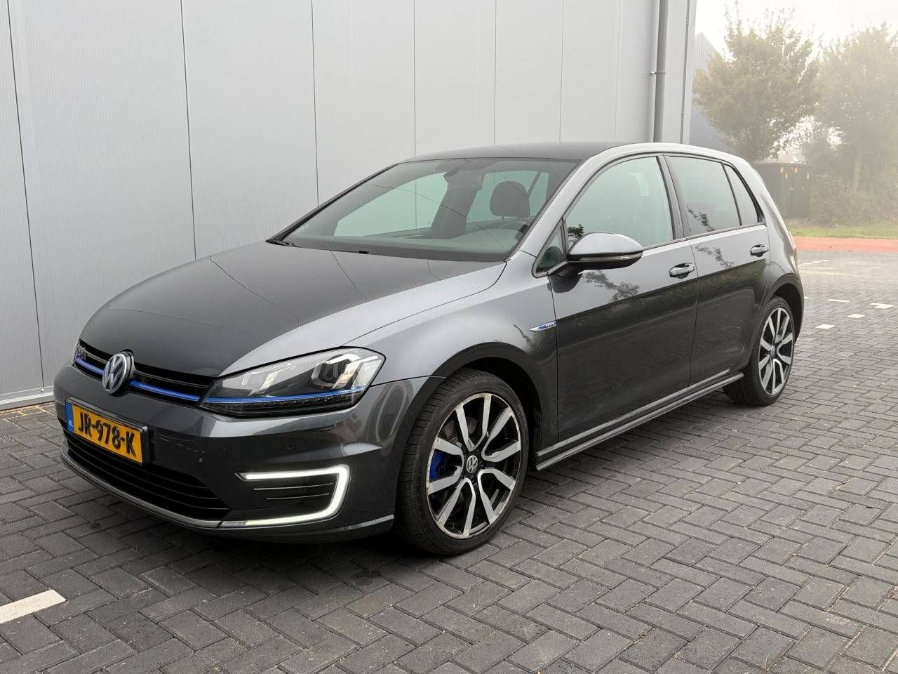 Pkw Volkswagen Golf 1.4 GTE Elektro+Benzin 150 PS 2015