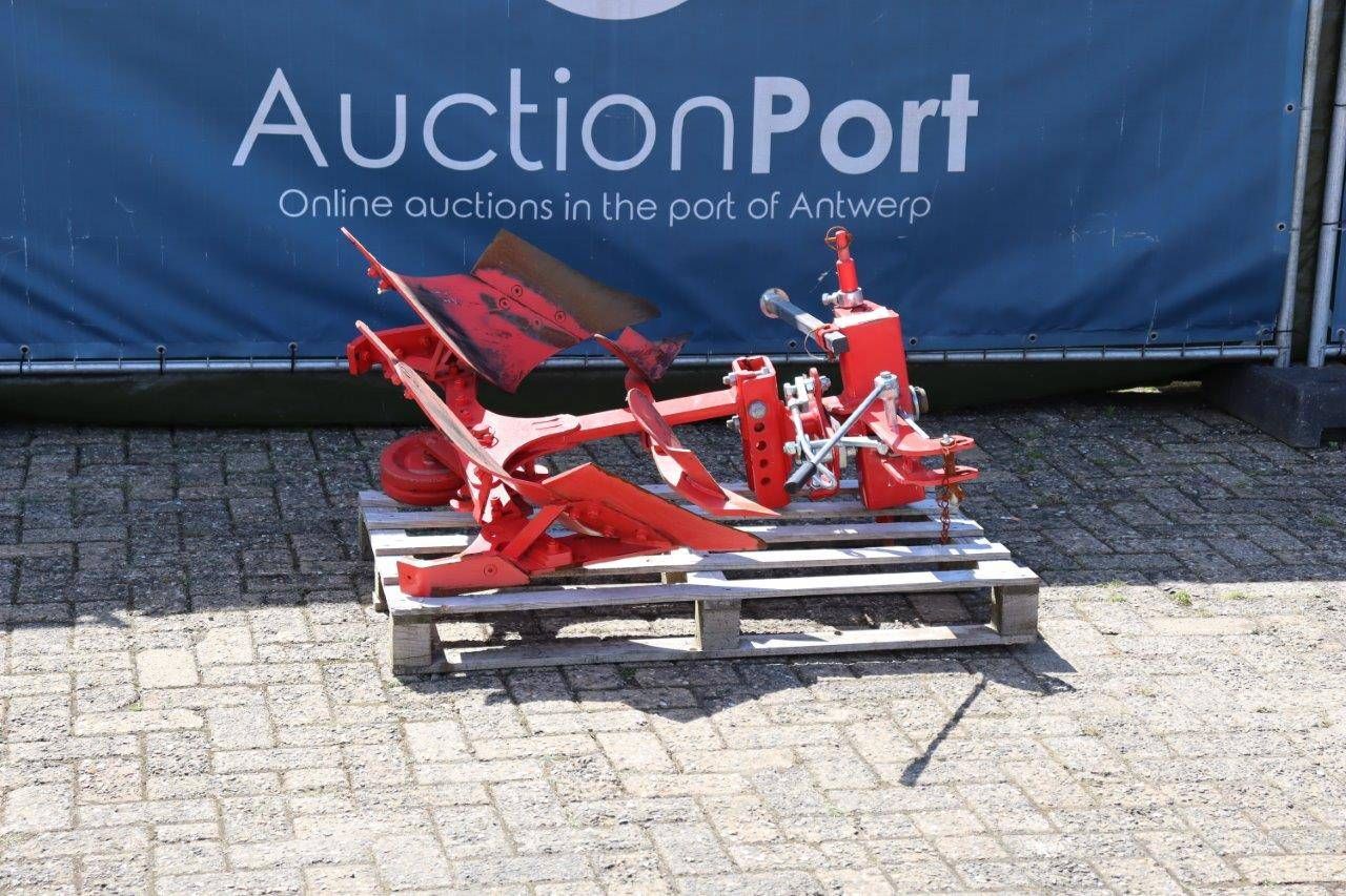 Reversible plow 1-furrow