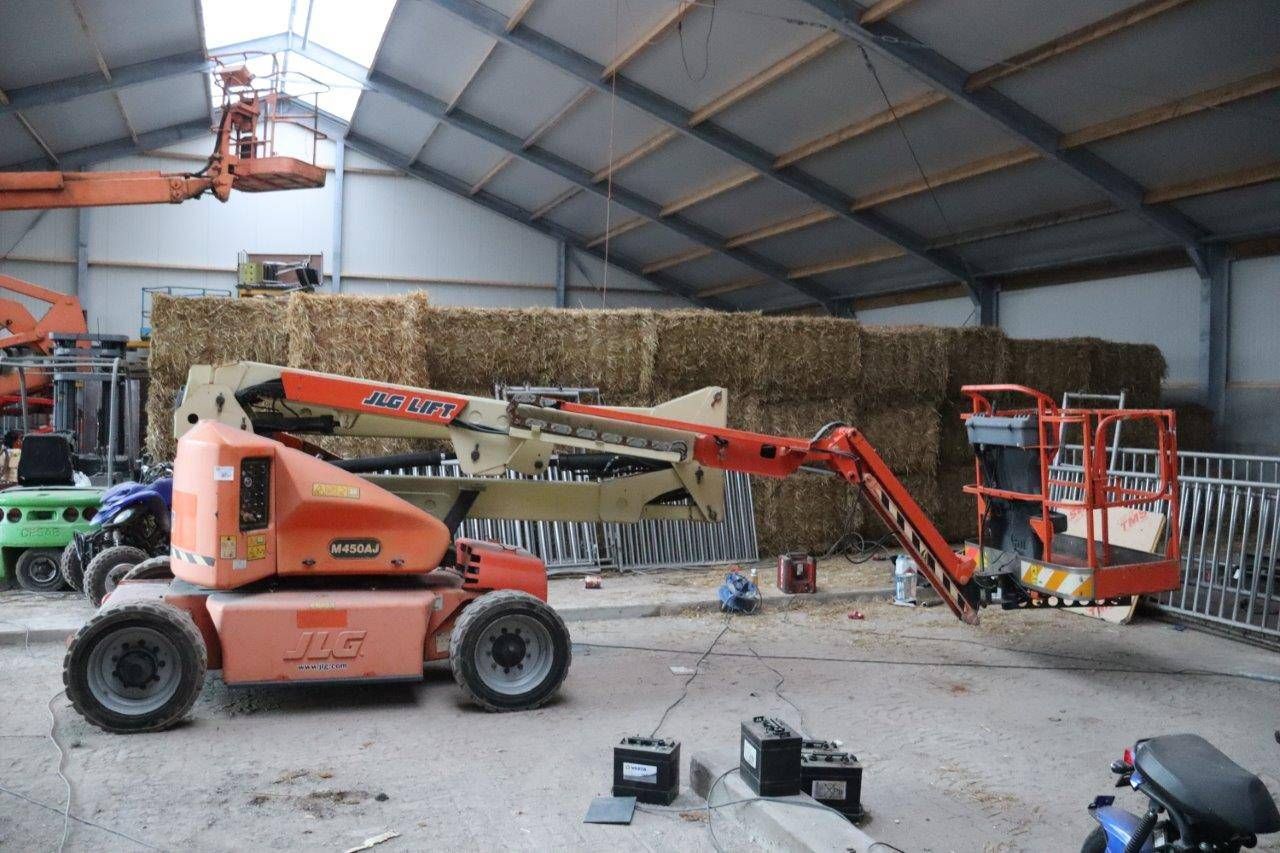 JLG M450AJ Electric Articulated Boom Lift 15.72m