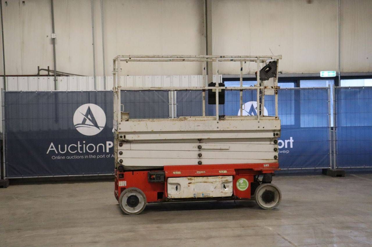 JLG 2646ES Electric Scissor Lift 9.92m 2016