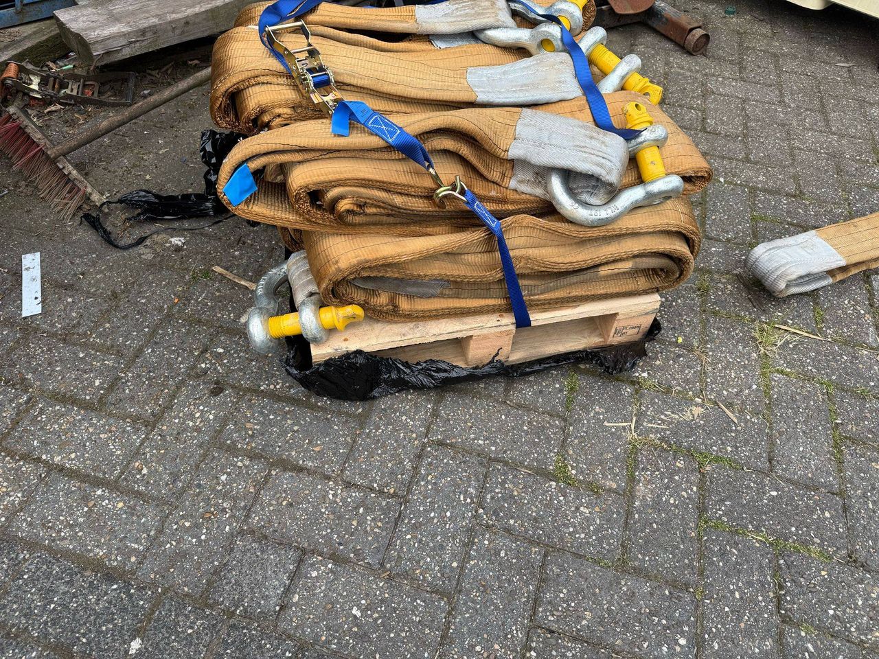 Lot of lifting straps 12 tons (9x)