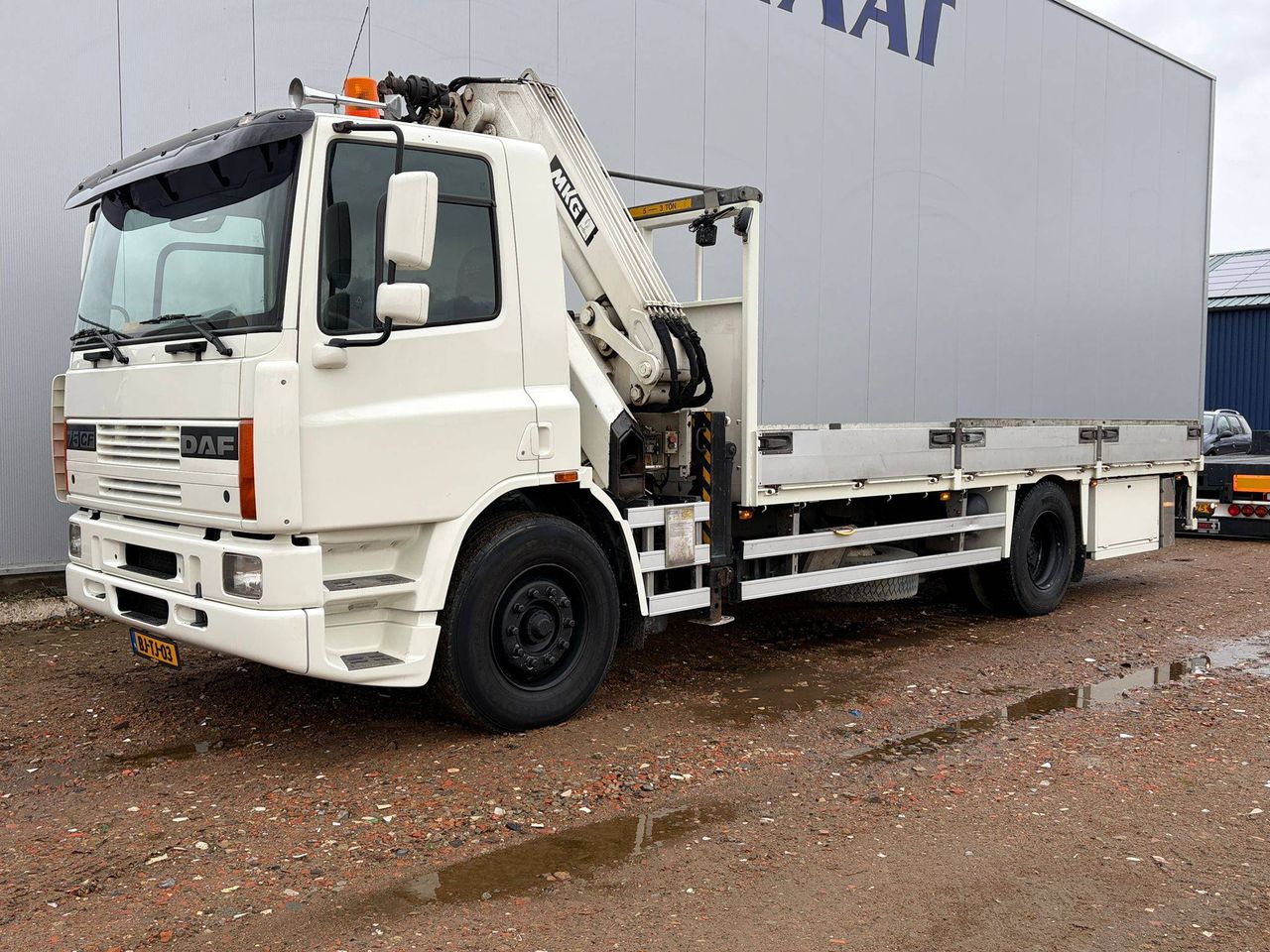 Loading crane DAF AE75PC Diesel 253hp 2001