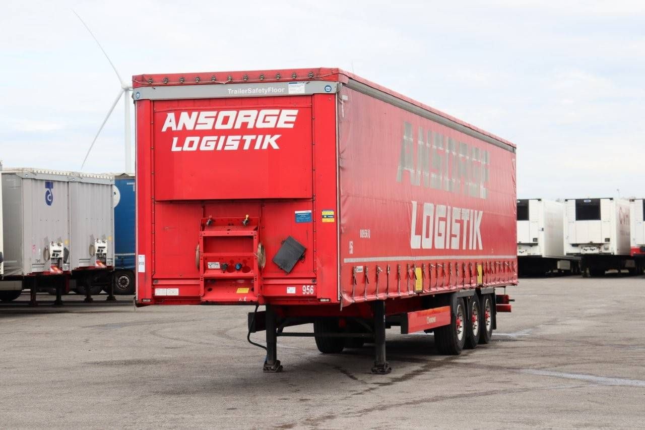 Krone SD sliding tarpaulin trailer