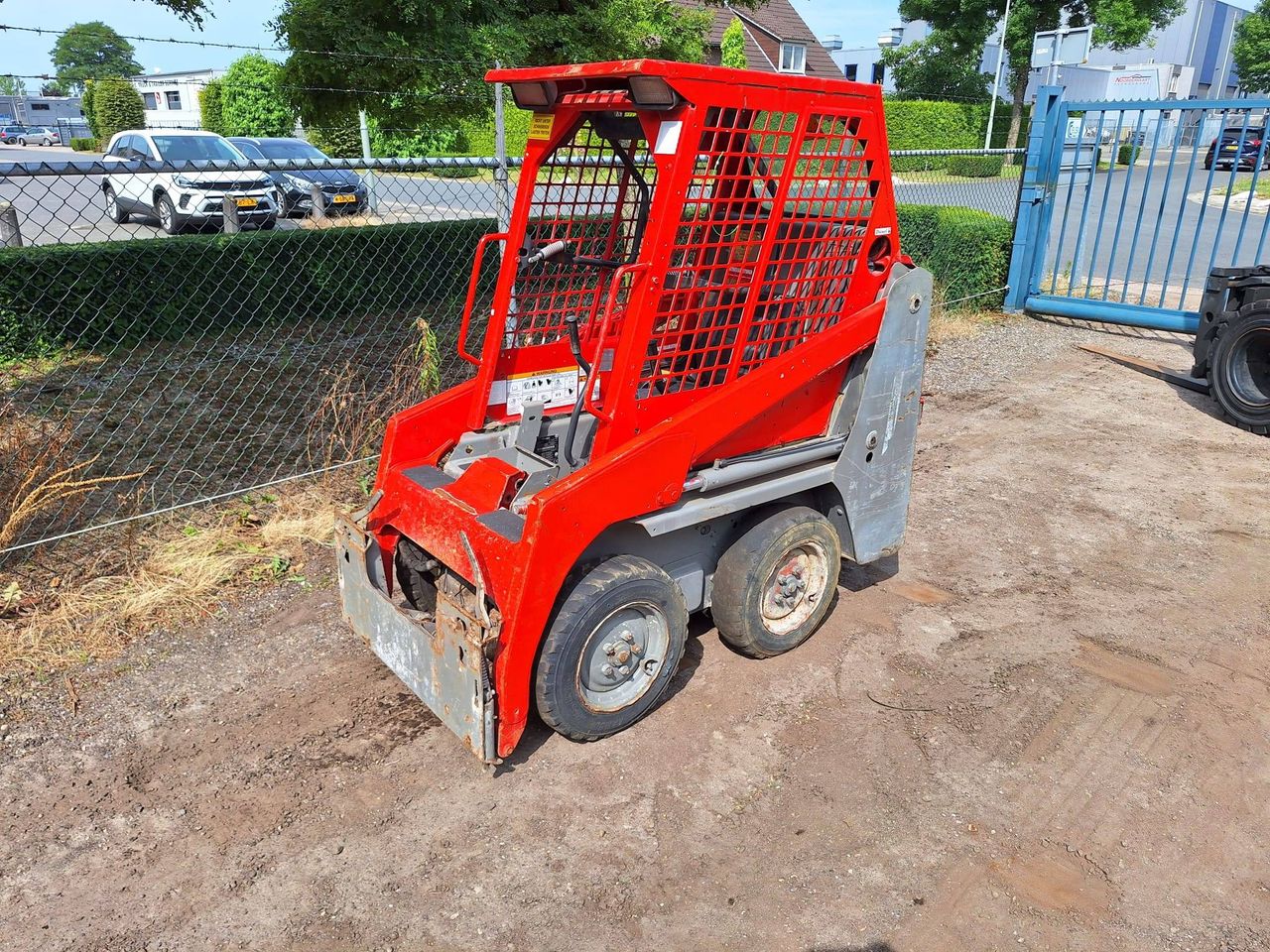 Skid steer loader Bobcat S70 Diesel 2013