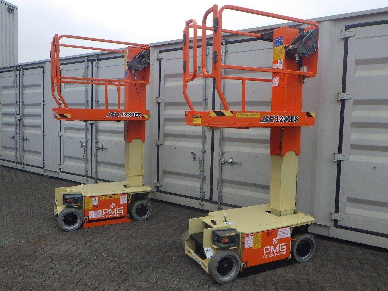Mast lift JLG 1230ES Electric 5.66m 2012/2014 2 pieces