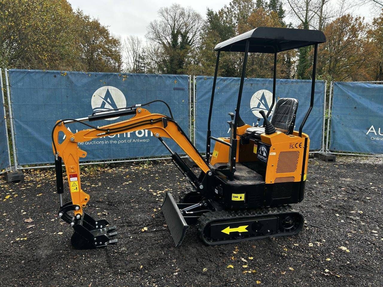 Mini excavator Beartrac HT15 Kubota 3-cylinder Diesel