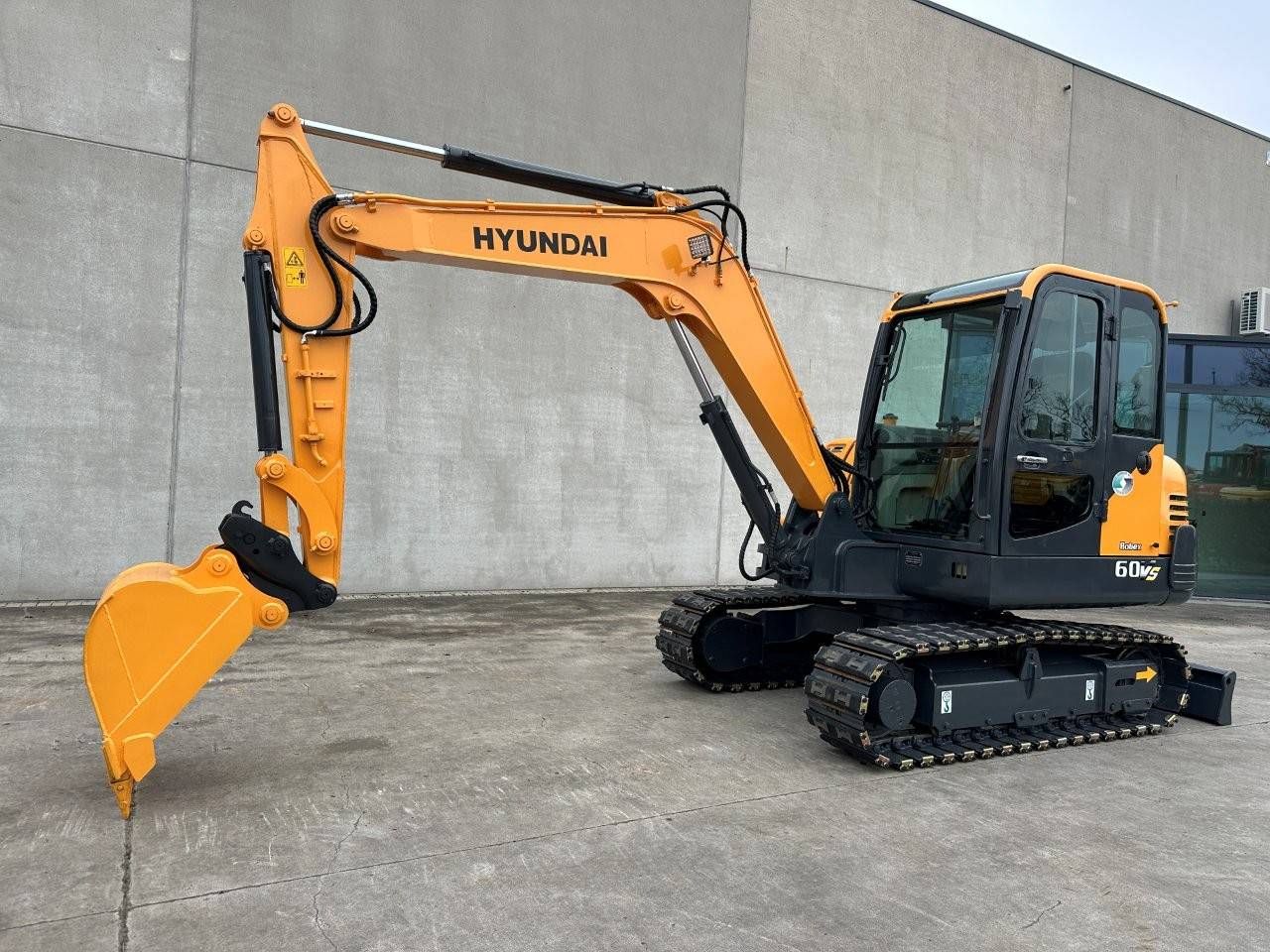Crawler excavator Hyundai R60VS Diesel 40.5kW 2016