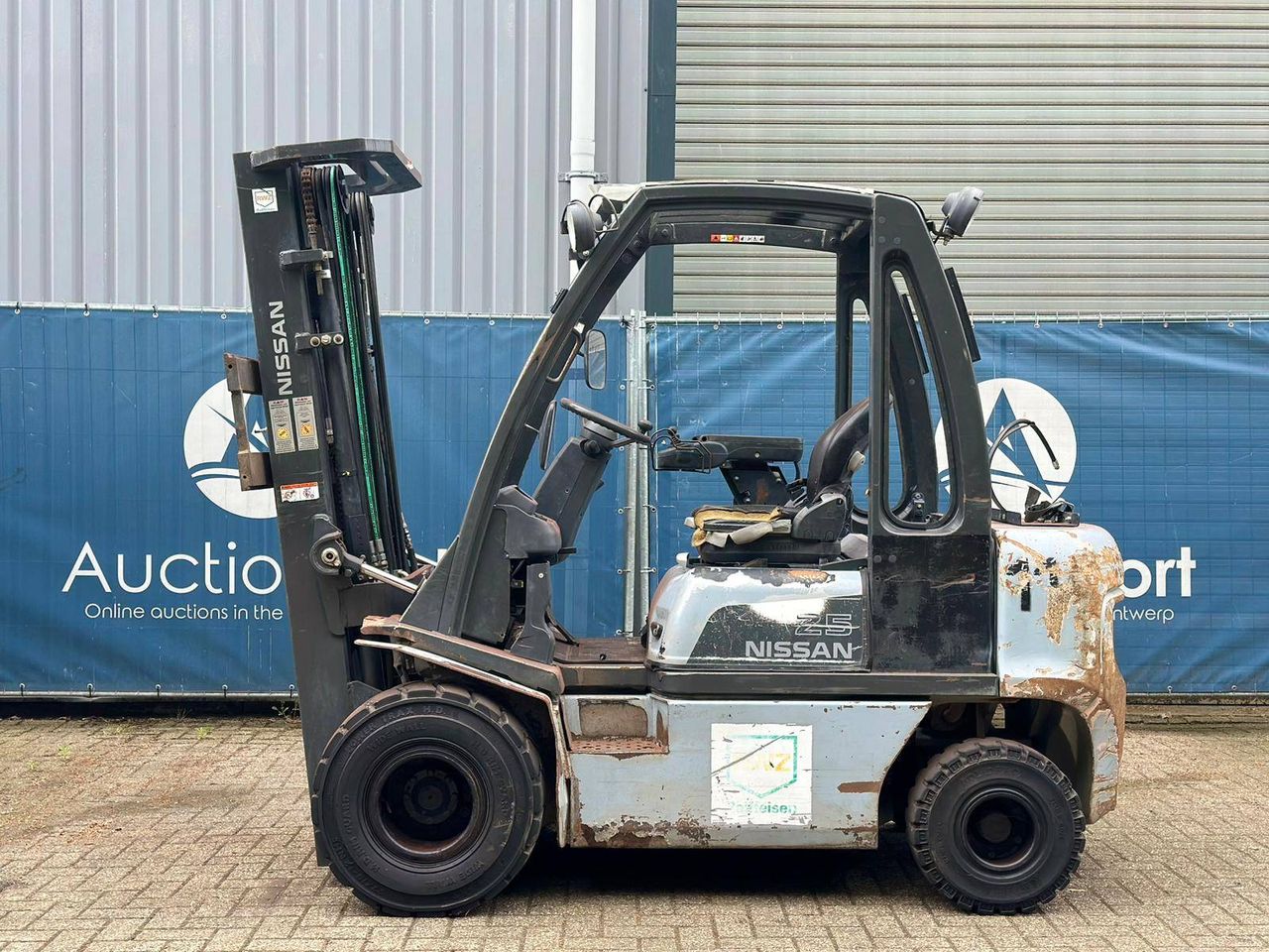 Gabelstapler Nissan U1D2A5LQ LPG 2300kg