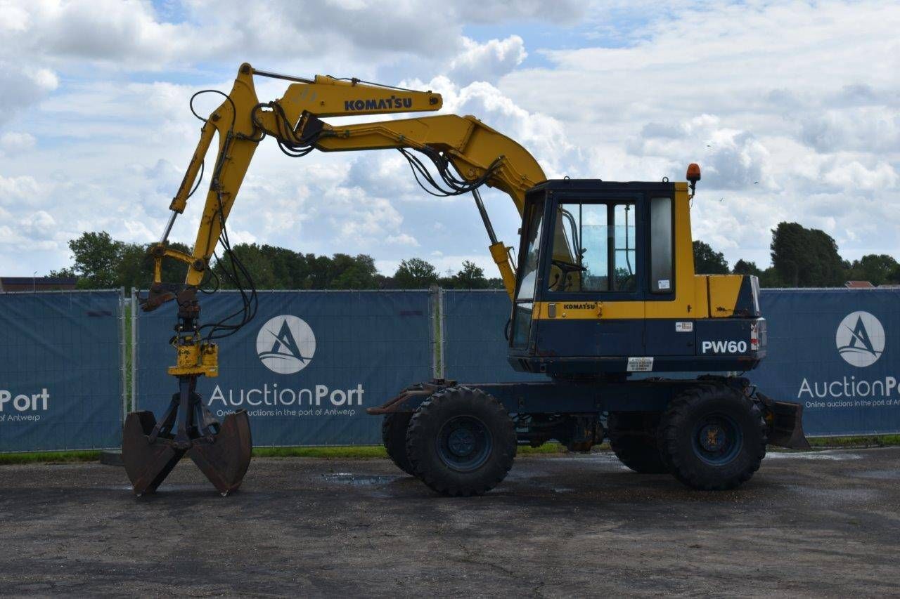 Excavator Komatsu PW60-3 Diesel