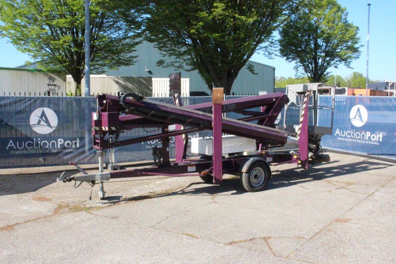 Trailer-mounted aerial work platform Niftylift 170HDE 2015