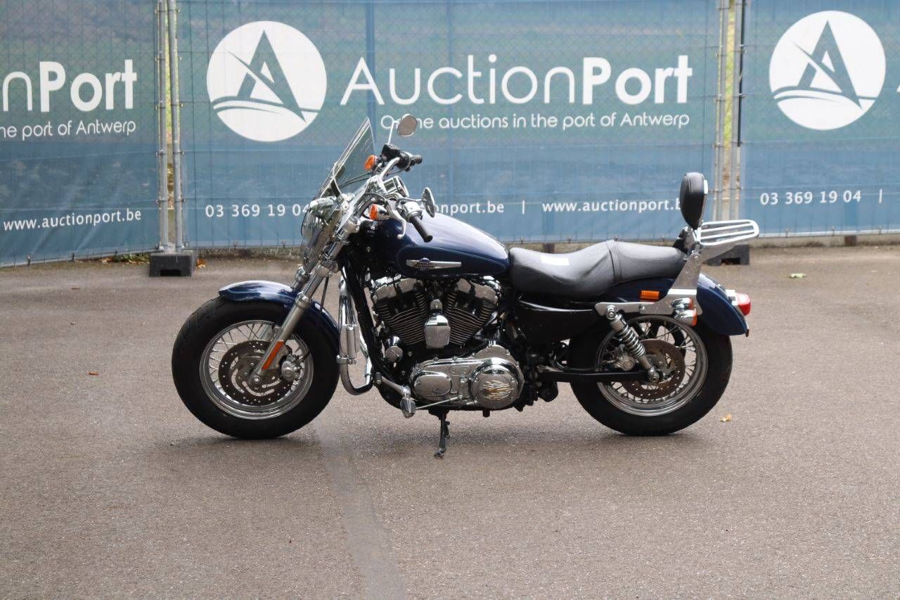 Harley-Davidson Sportster XL 1200 Custom Custom Benzine 2012
