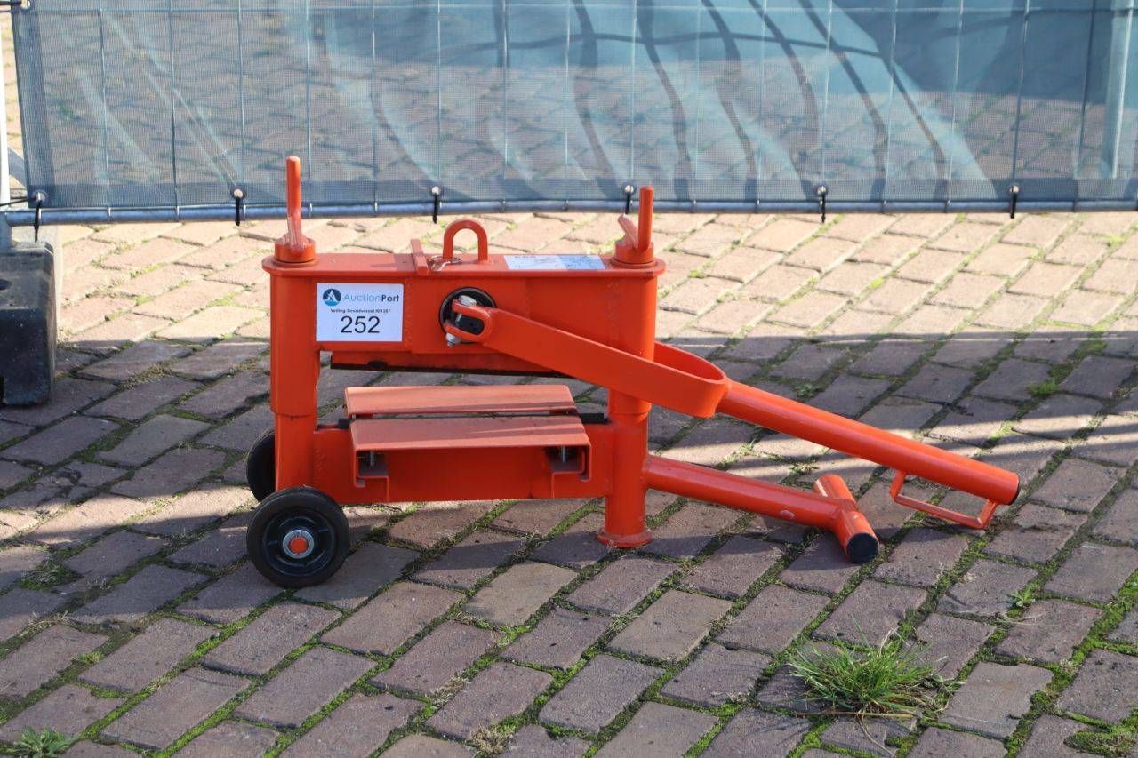 Stone cutter