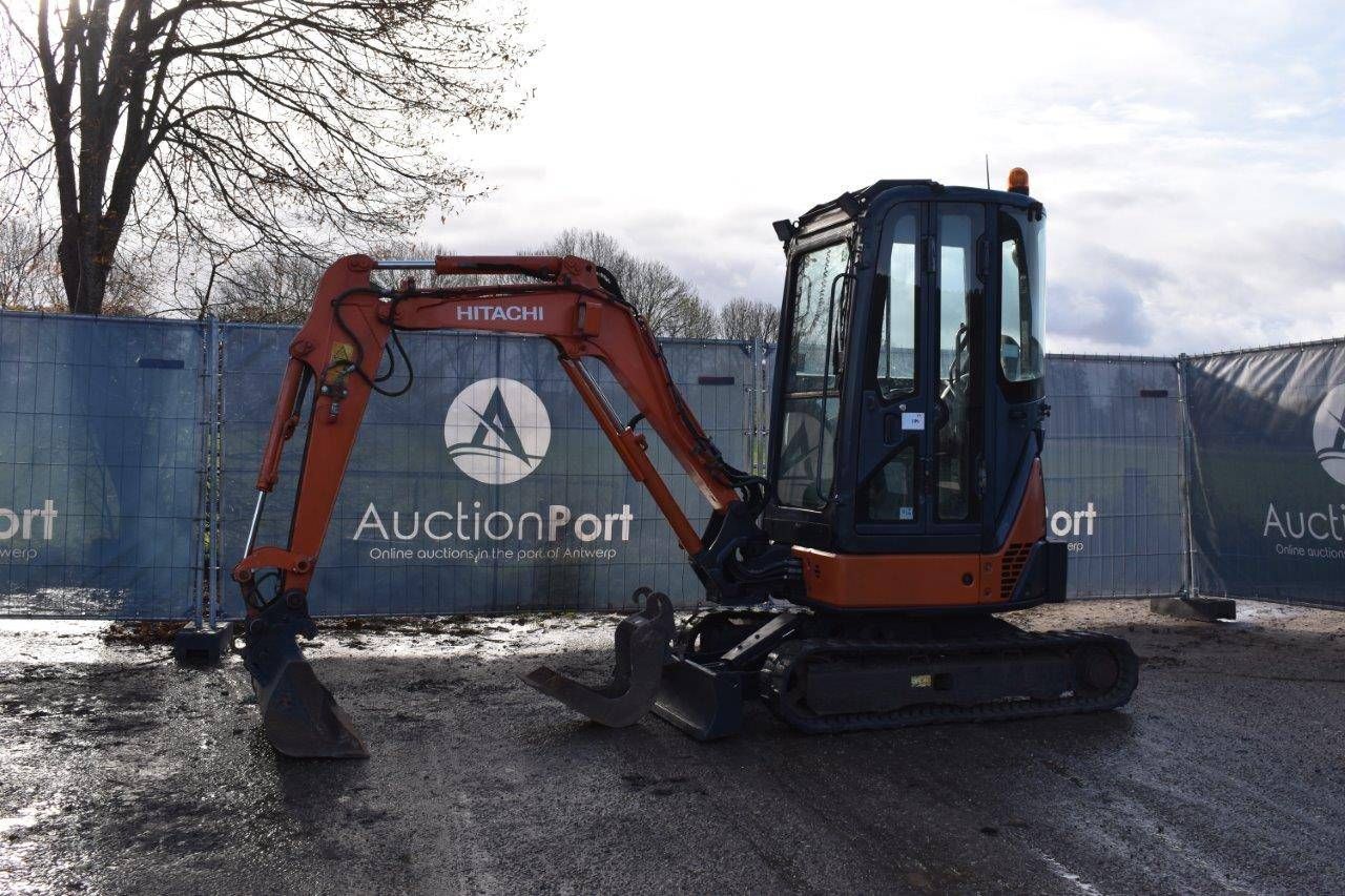 Mini digger Hitachi ZX22U-2 CLR Diesel