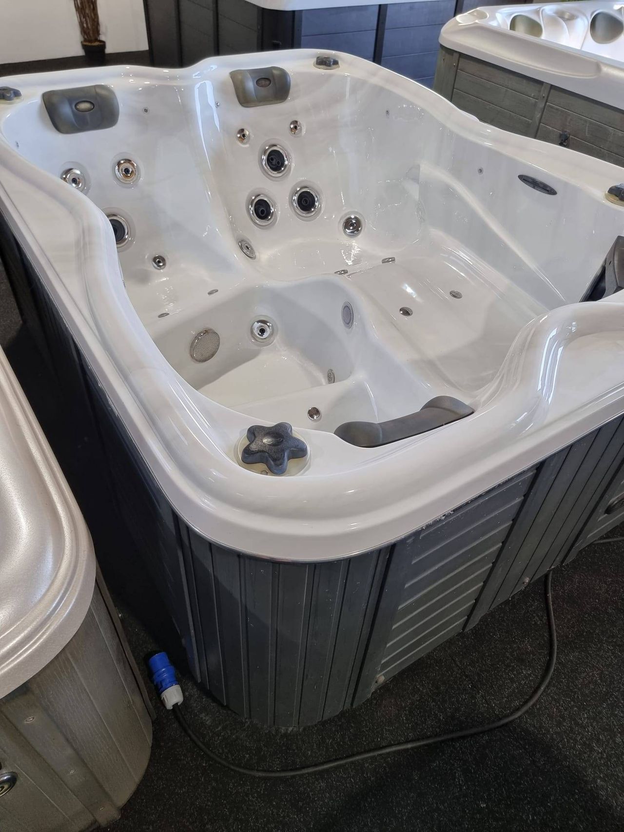 Jacuzzi Balboa 3 pers. 2.00 x 1.50 x 0.83m