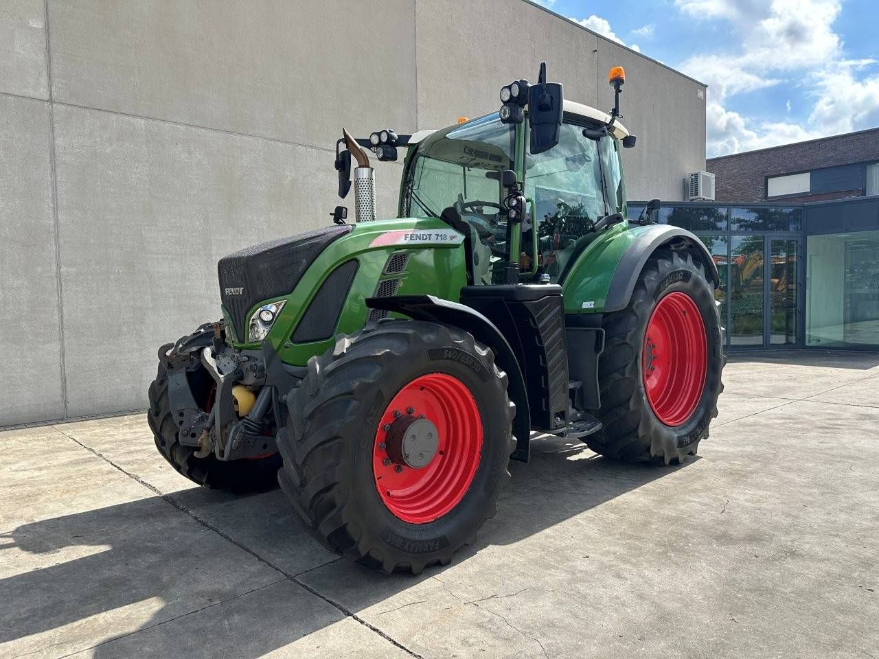 Agricultural tractor Fendt 718 Vario Diesel 2019