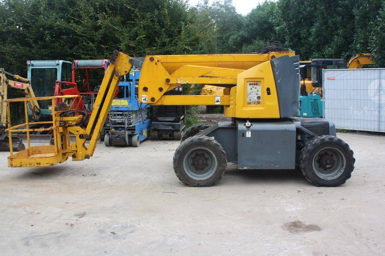 Articulating boom lift Haulotte HA12PX Diesel 230kg 12m 2005