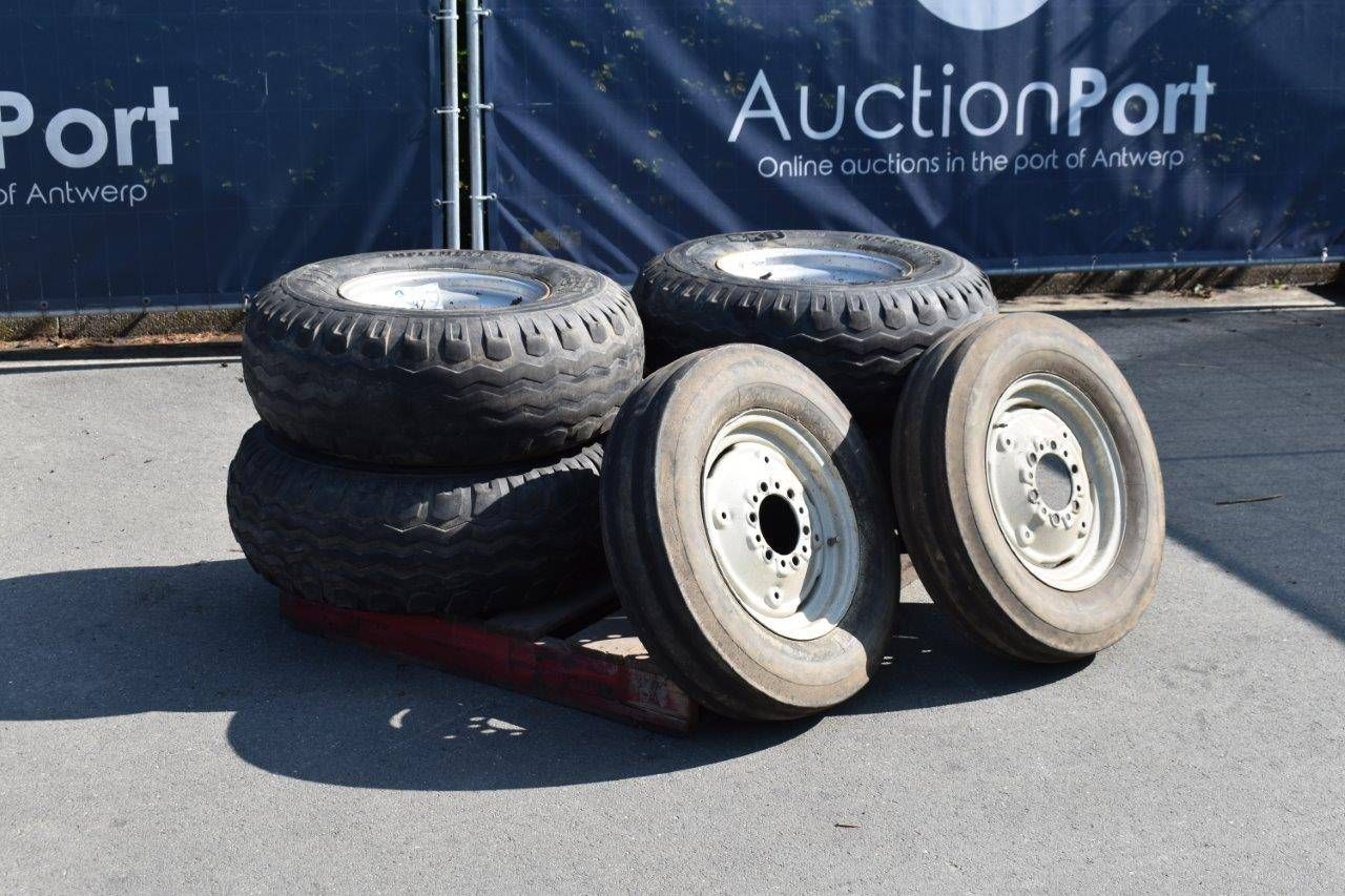 Party Tires (Margin)