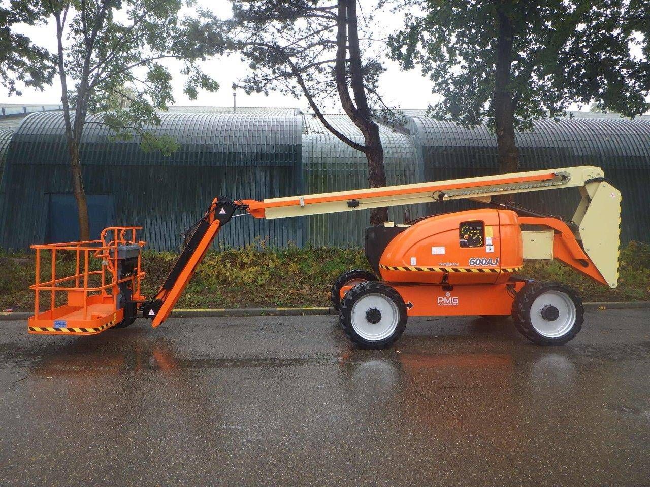 Articulating telescopic boom lift JLG 600AJ 12.12m Diesel 2012