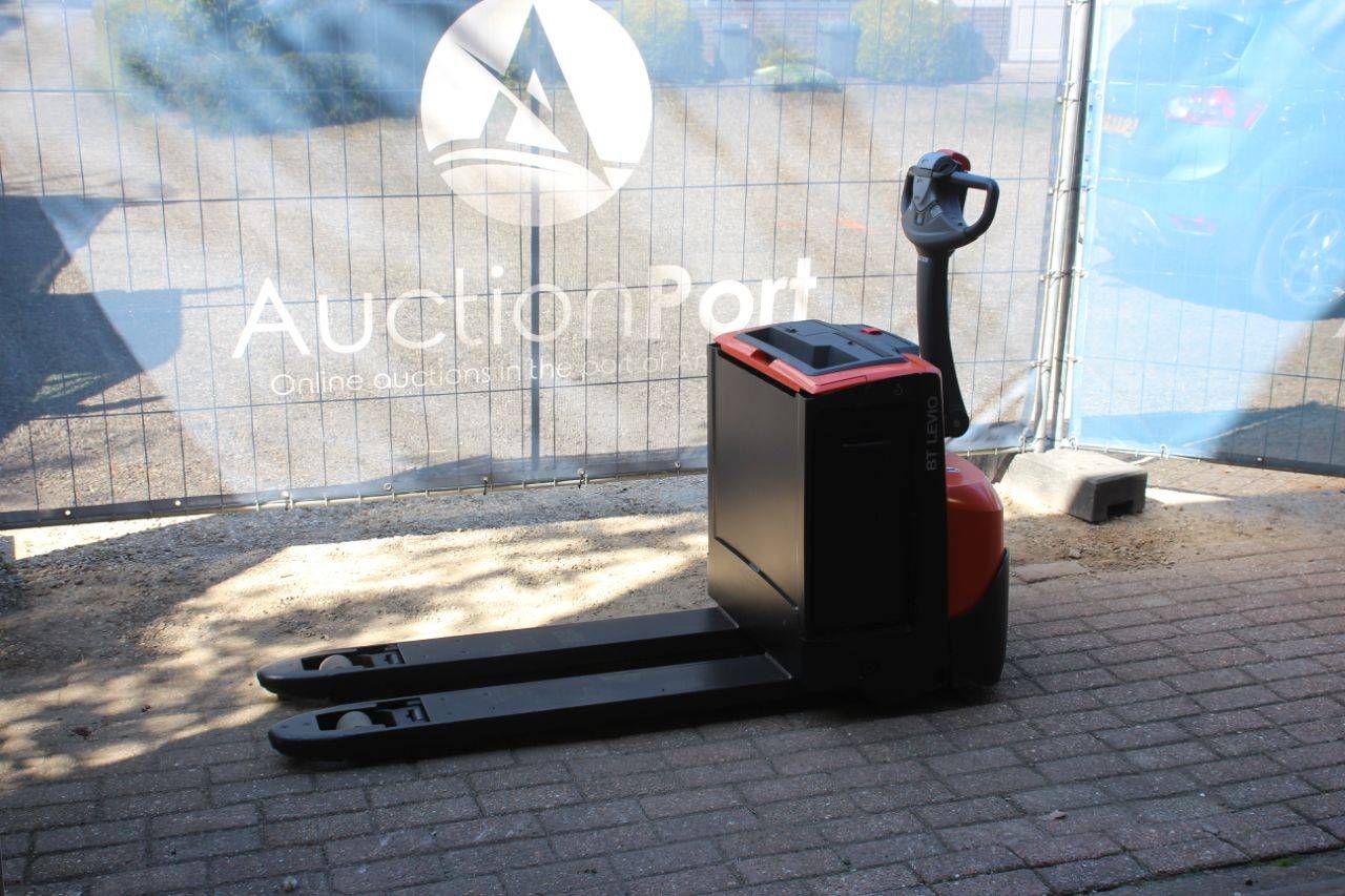 Toyota LWE200 Electric Pallet Truck 2000kg 2018