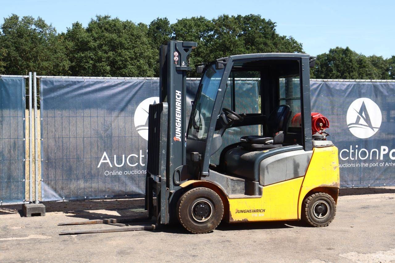 Forklift Jungheinrich TFG 320 LPG 2000kg 5.0m 2015